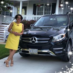 Meet your Posher, Denise